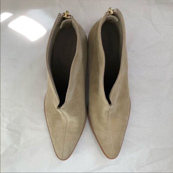 VINCE Havana Ankle Bootie Sz 6.5 New Front Slit Stacked Block Heel Boho Cottage - Picture 7 of 13